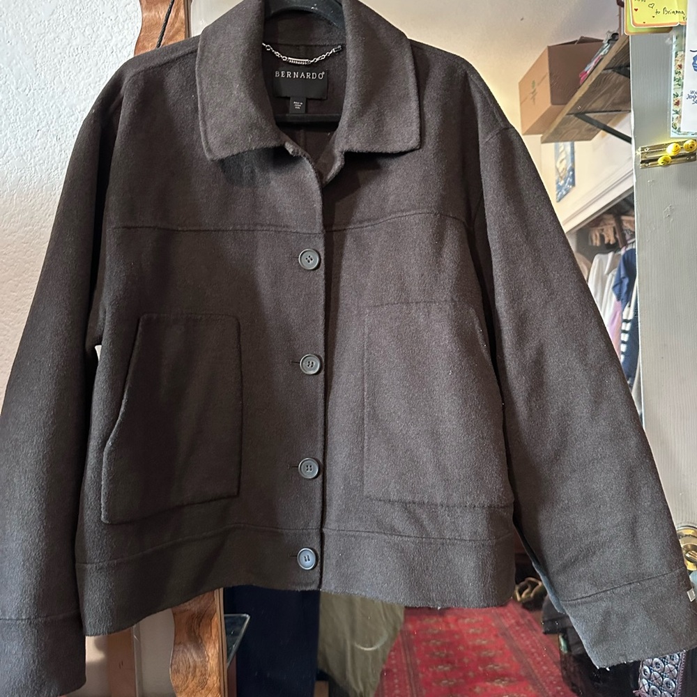 Bernardo Brown Utility Jacket with Relaxed Fit and Wide Collar